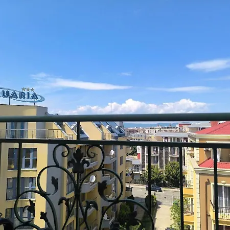 Daire Golden Hermes, Z Basenem Sunny Beach