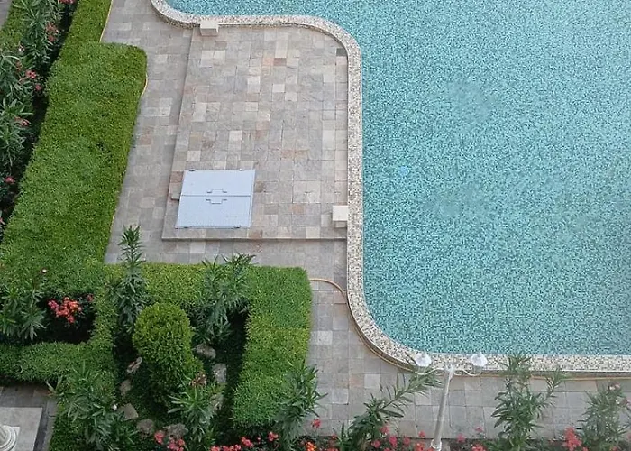 Daire Golden Hermes, Z Basenem Sunny Beach