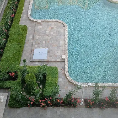 Apartment Golden Hermes, Z Basenem Slantschew brjag